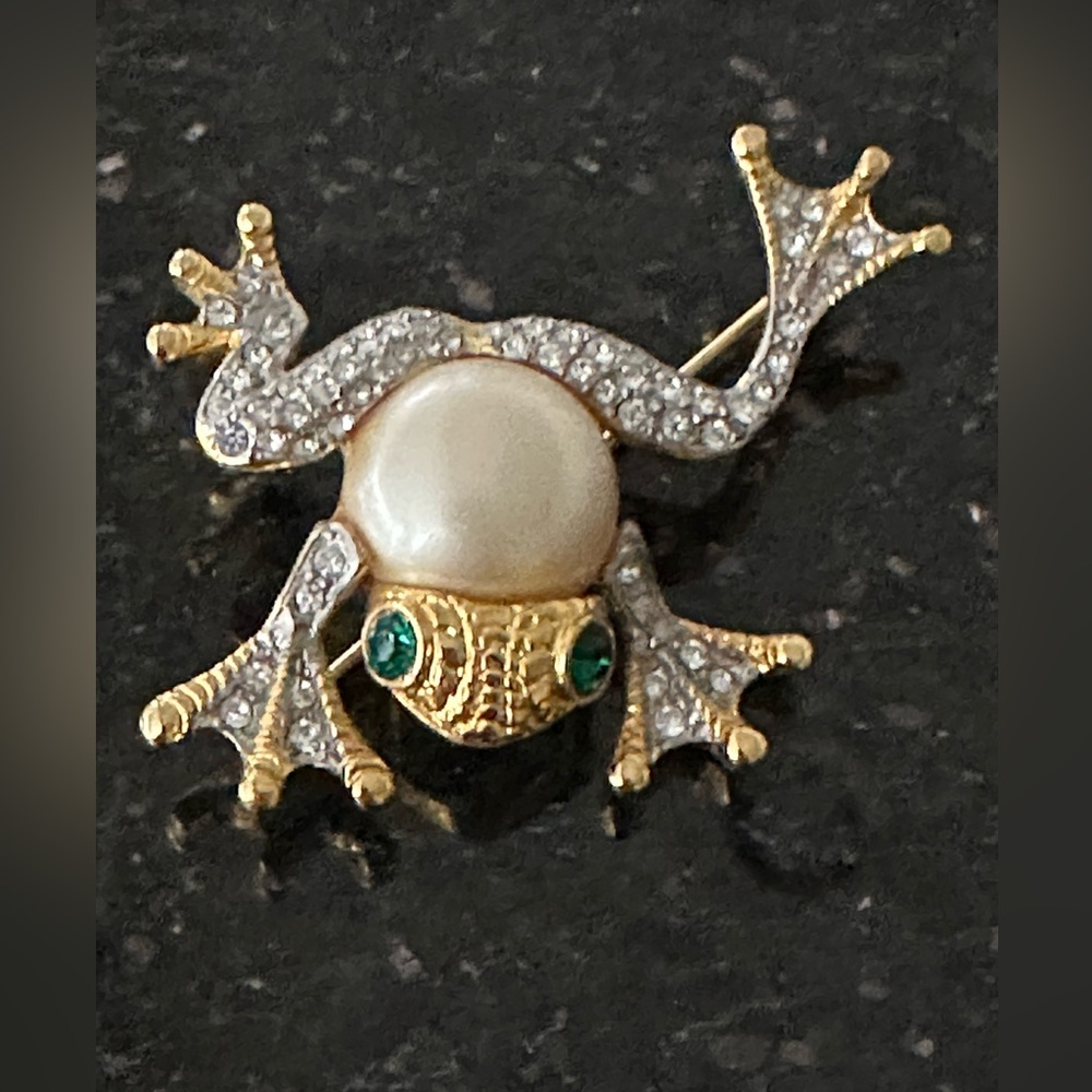 New KJL brooch pin classic rare find